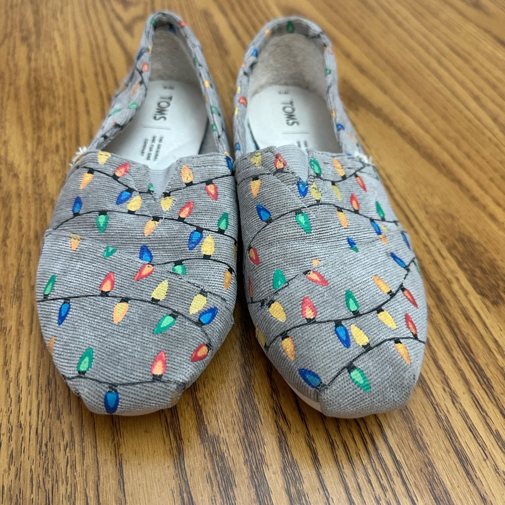 Toms Gray Slip-Ons with Festive Light Design